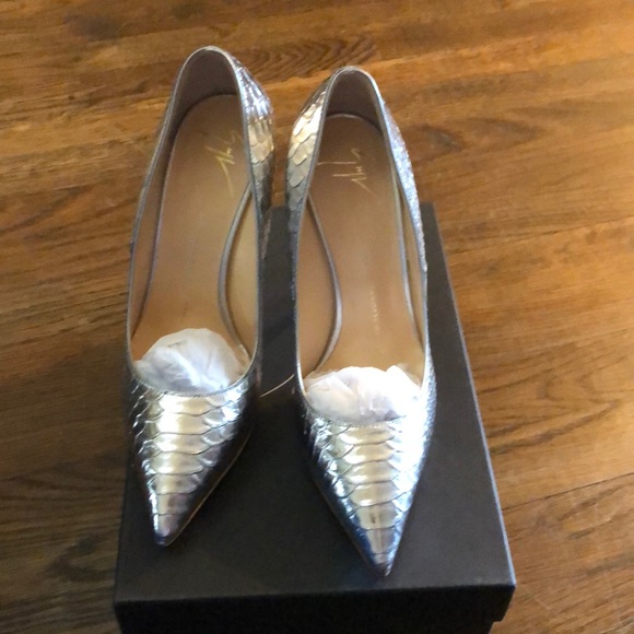 Giuseppe Zanotti Shoes - Giuseppe Zanotti new Yvette Golia printed argento